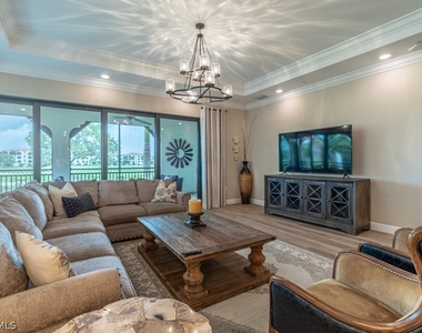 16375 Viansa Way - Photo Thumbnail 7