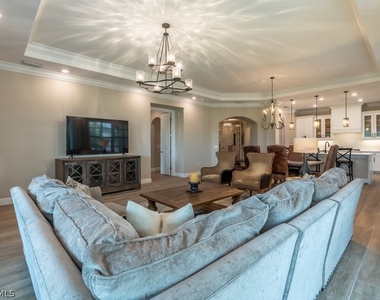 16375 Viansa Way - Photo Thumbnail 6