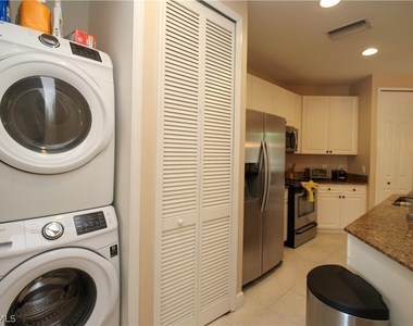 1360 Sweetwater Cove - Photo Thumbnail 29