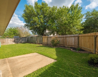 6618 Trenton Lake Lane - Photo Thumbnail 30