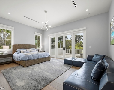 215 3rd Avenue N - Photo Thumbnail 33