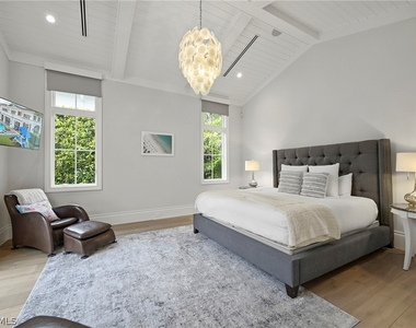 215 3rd Avenue N - Photo Thumbnail 11