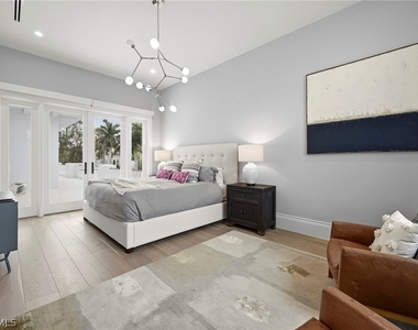 215 3rd Avenue N - Photo Thumbnail 24