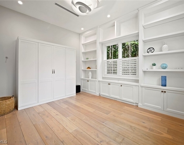 215 3rd Avenue N - Photo Thumbnail 16