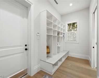 215 3rd Avenue N - Photo Thumbnail 19