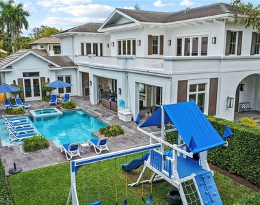 215 3rd Avenue N - Photo Thumbnail 42