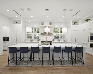 215 3rd Avenue N - Photo Thumbnail 8