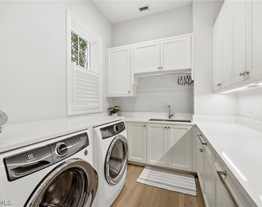 215 3rd Avenue N - Photo Thumbnail 20