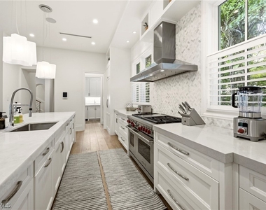 215 3rd Avenue N - Photo Thumbnail 9