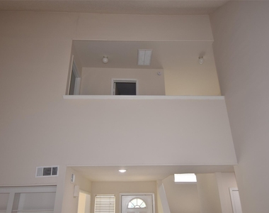 14410 Muirfield Lane - Photo Thumbnail 34