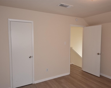 14410 Muirfield Lane - Photo Thumbnail 4