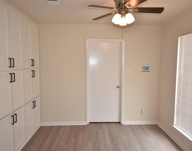14410 Muirfield Lane - Photo Thumbnail 35