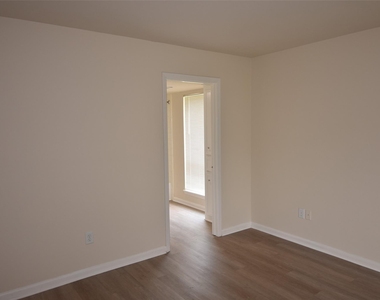 14410 Muirfield Lane - Photo Thumbnail 13