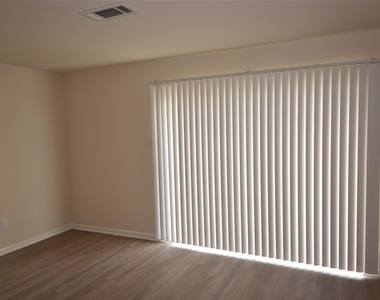 14410 Muirfield Lane - Photo Thumbnail 12