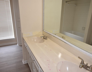 14410 Muirfield Lane - Photo Thumbnail 14