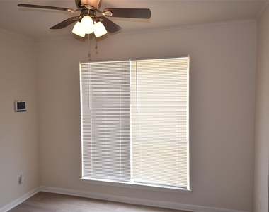 14410 Muirfield Lane - Photo Thumbnail 9