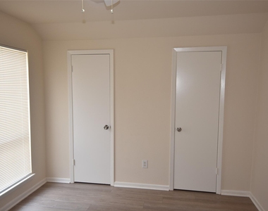 14410 Muirfield Lane - Photo Thumbnail 6
