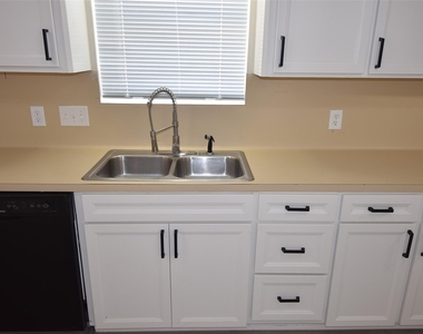 14410 Muirfield Lane - Photo Thumbnail 41