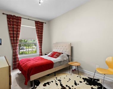31503 Reston Cliff Court - Photo Thumbnail 21