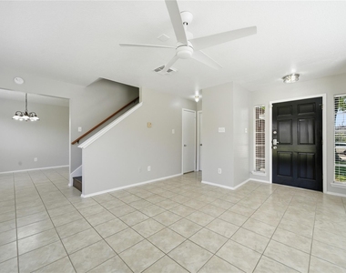 2034 Greenwest Drive - Photo Thumbnail 4