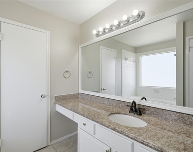 2034 Greenwest Drive - Photo Thumbnail 27
