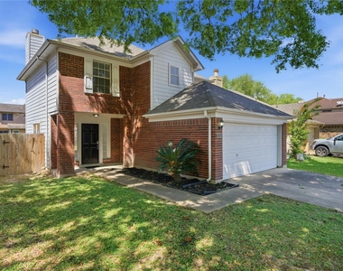 2034 Greenwest Drive - Photo Thumbnail 2