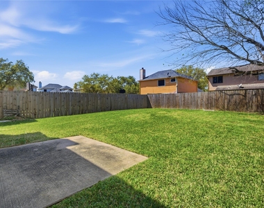 2034 Greenwest Drive - Photo Thumbnail 29