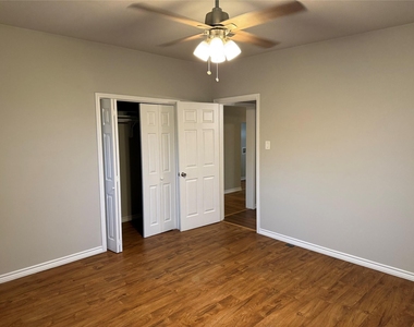 1934 Austin Avenue - Photo Thumbnail 20