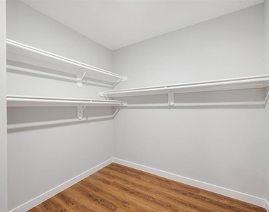 6609 Bacher Street - Photo Thumbnail 18