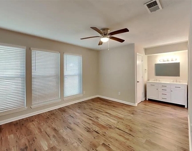 19746 Oakland Valley Drive - Photo Thumbnail 4