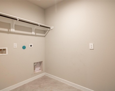 7226 Telford Hollow Trail - Photo Thumbnail 24