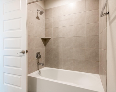 7226 Telford Hollow Trail - Photo Thumbnail 12
