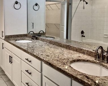 5353 Memorial Drive - Photo Thumbnail 7