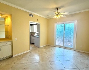 11710 Southlake Drive - Photo Thumbnail 19