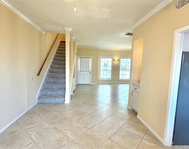 11710 Southlake Drive - Photo Thumbnail 16