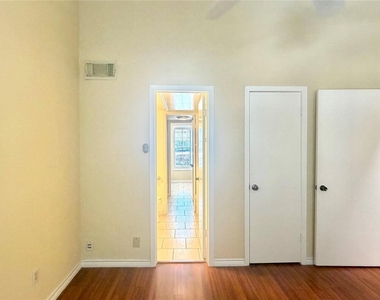11710 Southlake Drive - Photo Thumbnail 27