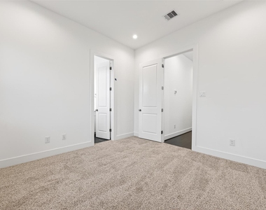 5841 Dolores Street - Photo Thumbnail 13