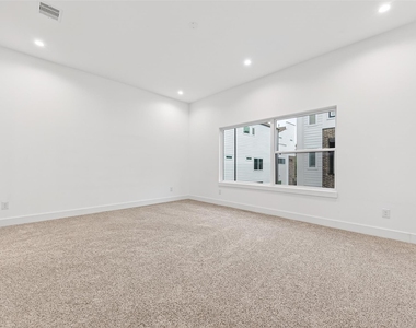 5841 Dolores Street - Photo Thumbnail 21