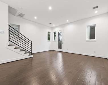 5841 Dolores Street - Photo Thumbnail 9
