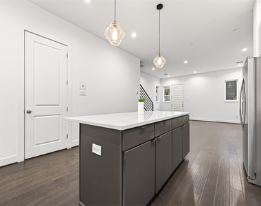 5841 Dolores Street - Photo Thumbnail 5