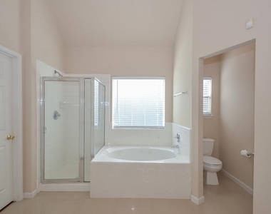 2135 Brinton Oaks Court - Photo Thumbnail 19