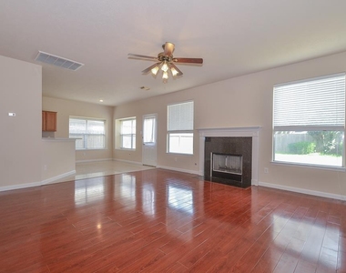 2135 Brinton Oaks Court - Photo Thumbnail 9