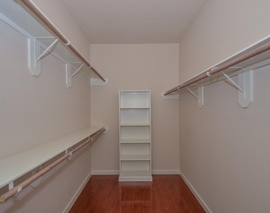 2135 Brinton Oaks Court - Photo Thumbnail 20
