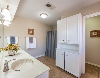 6030 Gallant Forest Drive - Photo Thumbnail 20