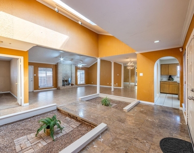 6030 Gallant Forest Drive - Photo Thumbnail 4
