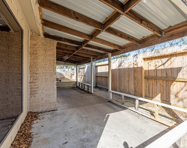 6030 Gallant Forest Drive - Photo Thumbnail 27