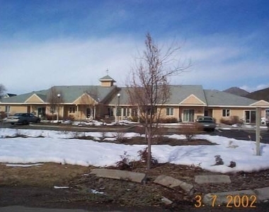 209 Canyon Street - Photo Thumbnail 2