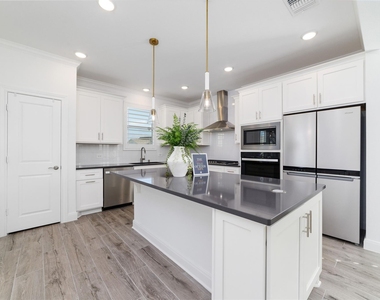 14435 Garden Grove Court - Photo Thumbnail 12