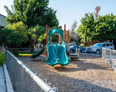 2210 Sw 19th St - Photo Thumbnail 6