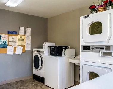 2210 Sw 19th St - Photo Thumbnail 12